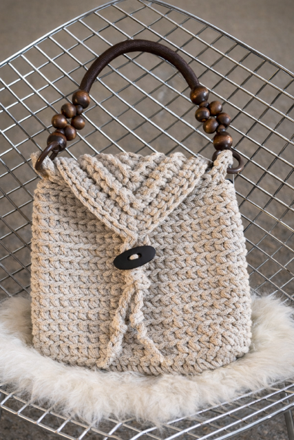 Fellini – die handgehäkelte Statement-Bag