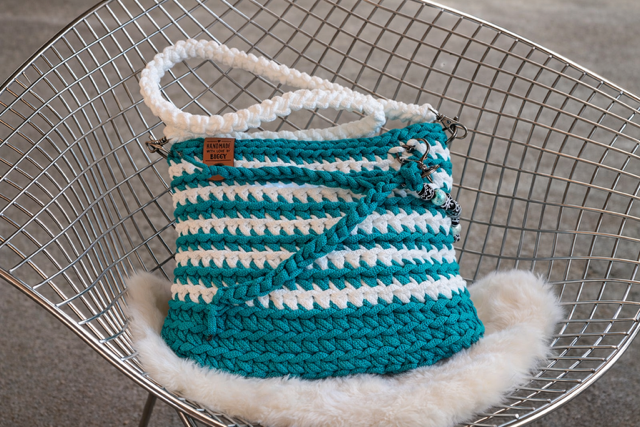 Ozeanliebe – handgehäkelte Statement-Bag