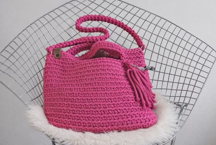 PINK DIAMOND ✦ Crochet Statement Bag